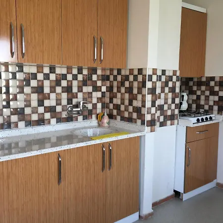 Tunç Apart Otel *
