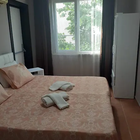 Tunc Apart Hotel *